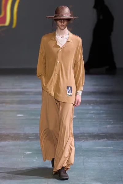 Look 33